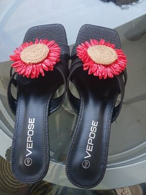 Vepose Black Slide Sandals with Red Sunflower Accent
